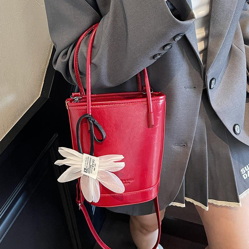 Fashion Bucket Bag, High-end Niche Design, Handbag, Versatile Commuter Messenger, Vegetable Basket Bag