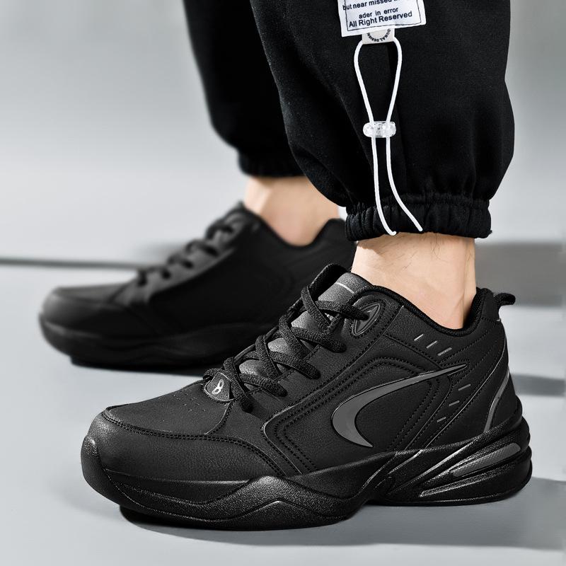 Spring New Large Size Leather Sneakers Men's Platform Trendy Travel Shoes Non-slip and Wear-resistant Running Shoes Are In Stock
