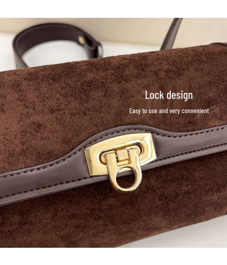 Autumn & Winter Women's Versatile Retro French Shoulder Crossbody Baguette Handbag