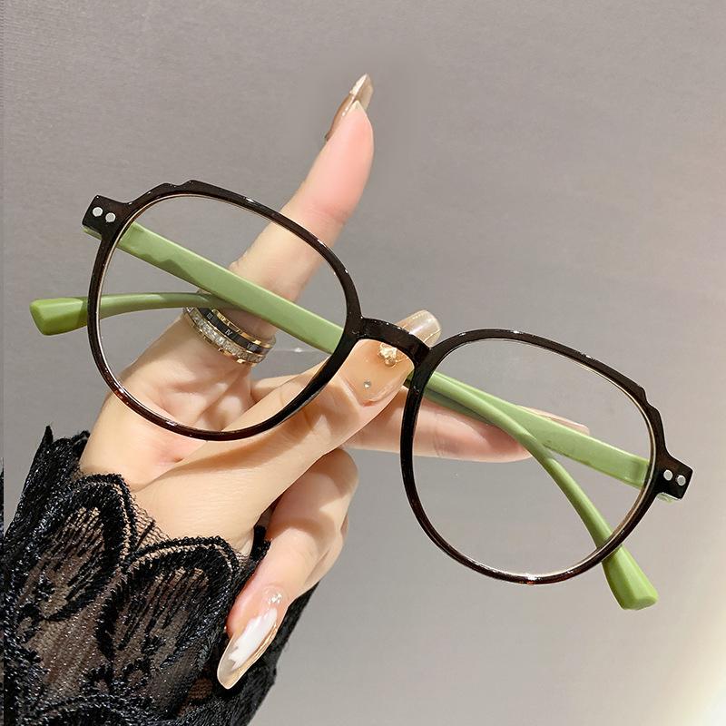 Anti-aging reading glasses for beautifying and enhancing appearance super lightweight stylish and fashionable
