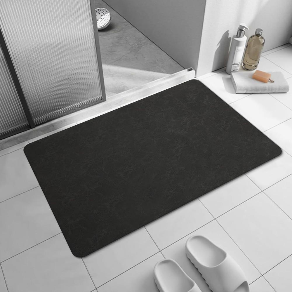 Light Grey Solid Textured Bath Mat Quick Dry Bathroom Rug Matte Plain Minimal Style For Indoor Washroom Foot Rug