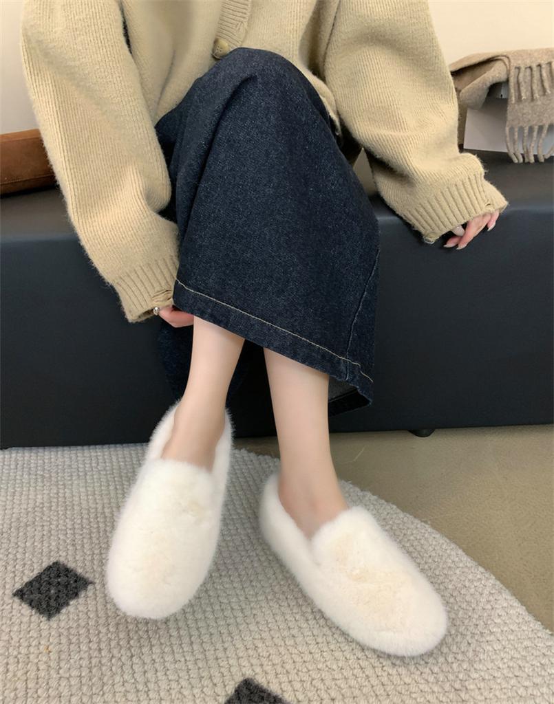 The Evening Wind Is Gentle, Women Wear White Fluffy Shoes In Summer, Women's Flat-bottomed Velvet Beanie Shoes, French Shoes, New Cotton Shoes In Autu