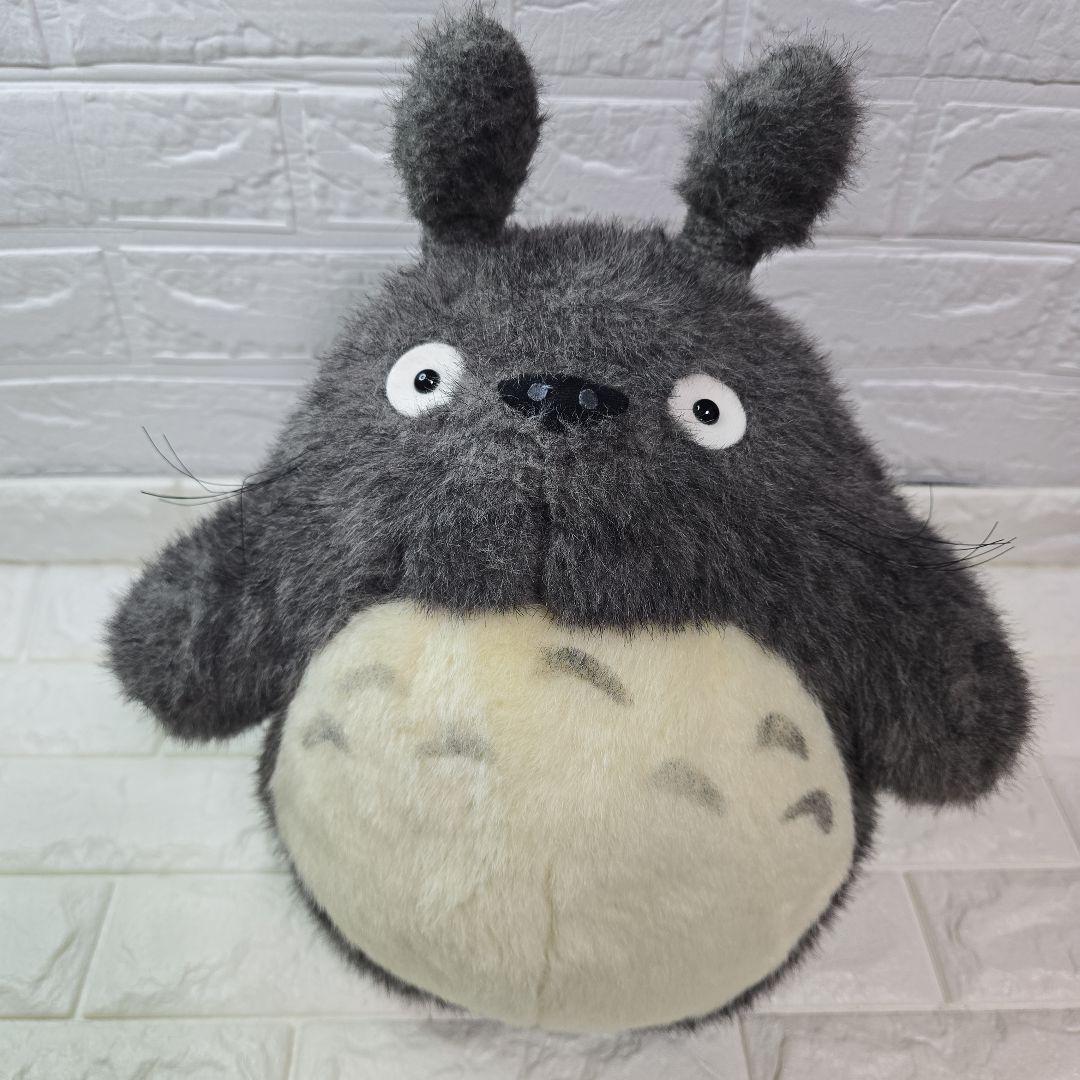 The end of the month price is 2500 yenTotoro stuffed animal, approx. 30cm, gray
