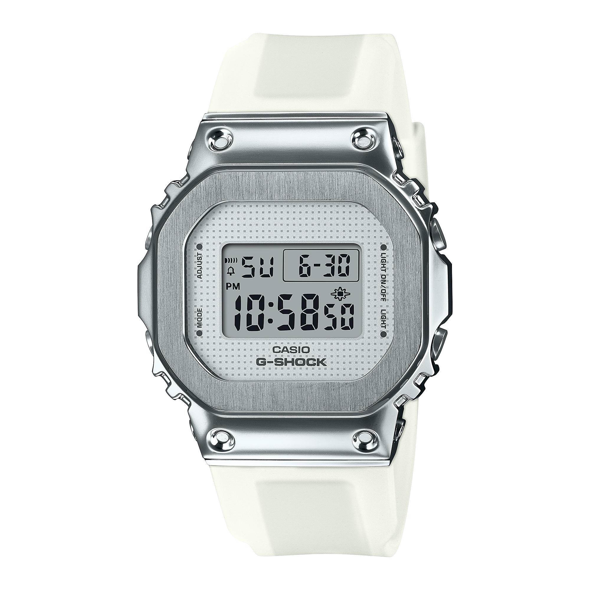 

Casio G-SHOCK Men s Stainless Steel 200M Water Resistant Shock Resistant Alarm Quartz Watch GM-S5600SK-7 белый