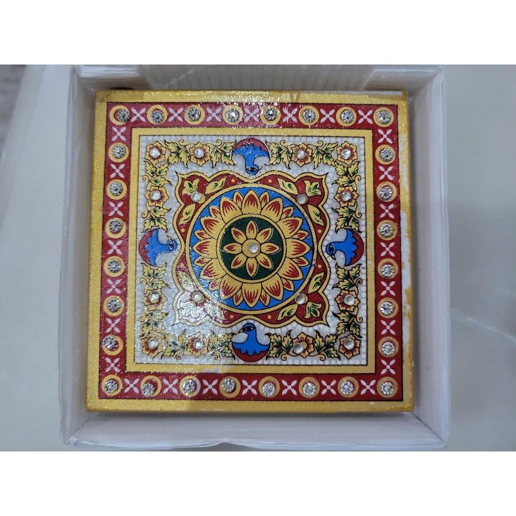 Intrikat Floral Painted Marble Chowki (10,2 cm x 10,2 cm x 2,55 cm, sett med 2, flerfarget)