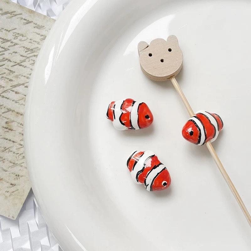 1Pc Stripe Painted Cute Small Fish Beads Charms Ceramic Spacer Loose Beads For Jewelry Making Diy Bracelet Accessories
