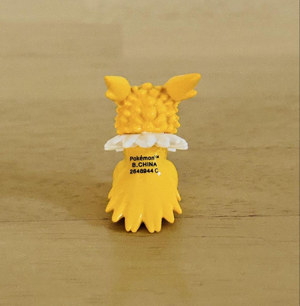 [USED] Complete Bikkura Egg Pokemon Eevee Friends Figure Collection