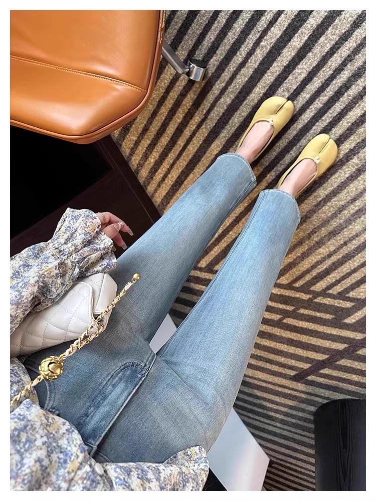 Women's Slimming High-Waist Petite Straight-Leg Jeans for Pear-Shaped Figures - Summer Stretch, Plus Size, Nine-Point Length.