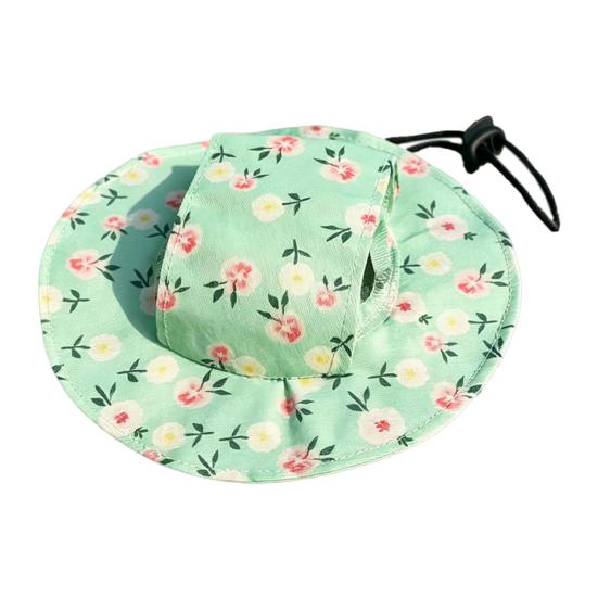 Summer Cat Gear Beach Hat, Cap with Ear Holes, Adjustable Pet Sun Hat for Small Dogs Cats Outdoor Protection Pets