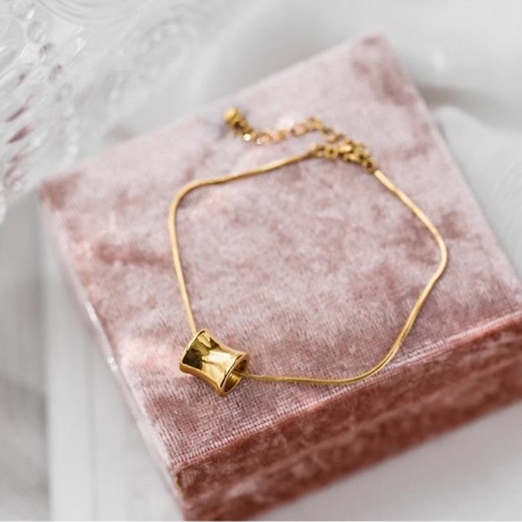 Стильный золотой браслет из титановой стали Лу Лутун: Модный и милый золотой