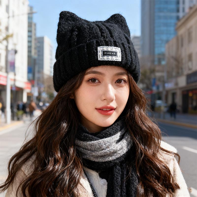 

В язана шапка з котячими вушками в корейському стилі для жінок на зиму, тепла і захищає вуха, вовняна шапка, що підкреслює обличчя, маленька шапочка на пальці, універсальна, мила і модна M（56-58cm）