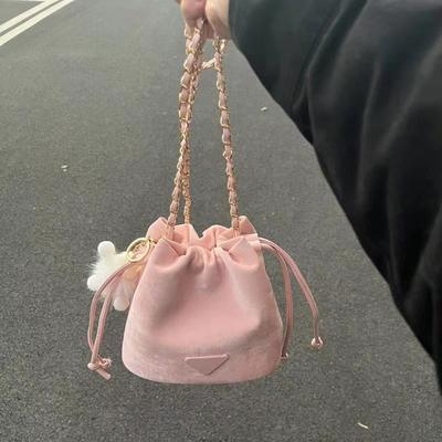 Bolsas de Ombro Femininas de Couro Rosa de Alta Qualidade Bolsas Balde Femininas Versáteis com Cordão Bolsas Transversais Simples com Corrente Bolsa de Mão Feminina