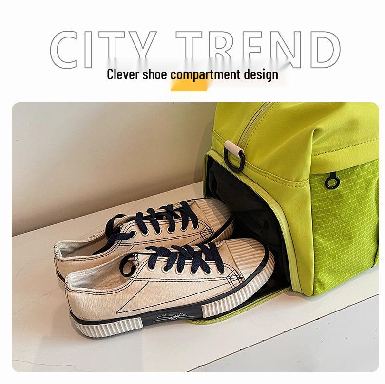 Unisex Reisetasche: Modisches Gepäck mit großem Fassungsvermögen und Trocken-/Nassfach, leicht und vielseitig für kurze Reisen