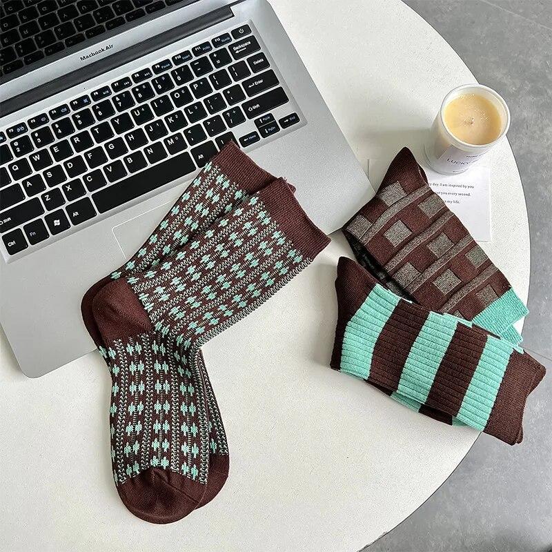 Vintage Women Socks Korean Fashion Harajuku Streetwear Sports Socks Women Casual Striped Plaid Cotton Knitting Elastic Long Sock