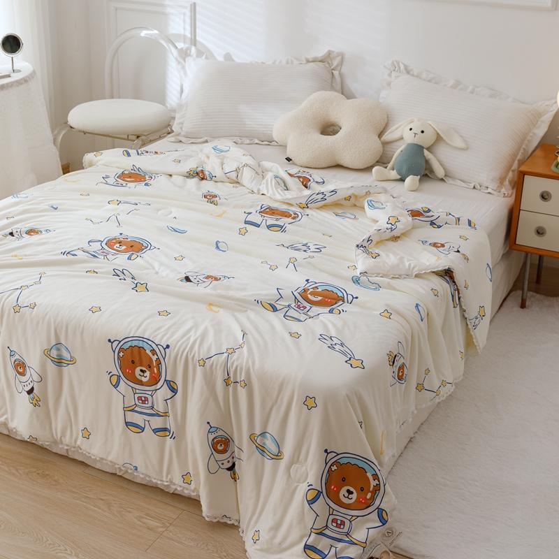 Cartoon Space Bear Rocket Pattern Summer Quilt Skin-friendly Comfortable Air Conditioning Quilted Quilt for Kids Boys Girls