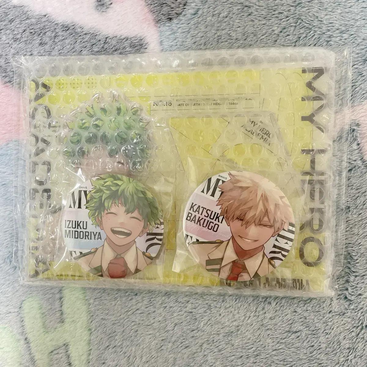 

(unopened) Hiroaka Spring Giga Jump Bakugo Midoriya Acrylic Can Badges Batch