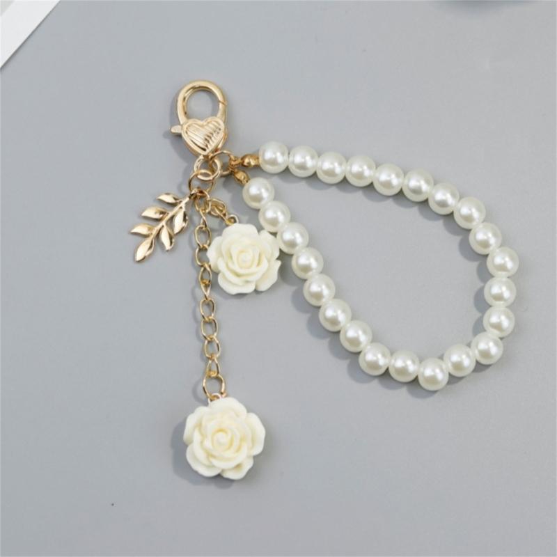 Unique Resin Flower and Pearls Chain Keychain Mobile Phone Pendant Stylish Key Accessory Elegant Bag Charm for Women
