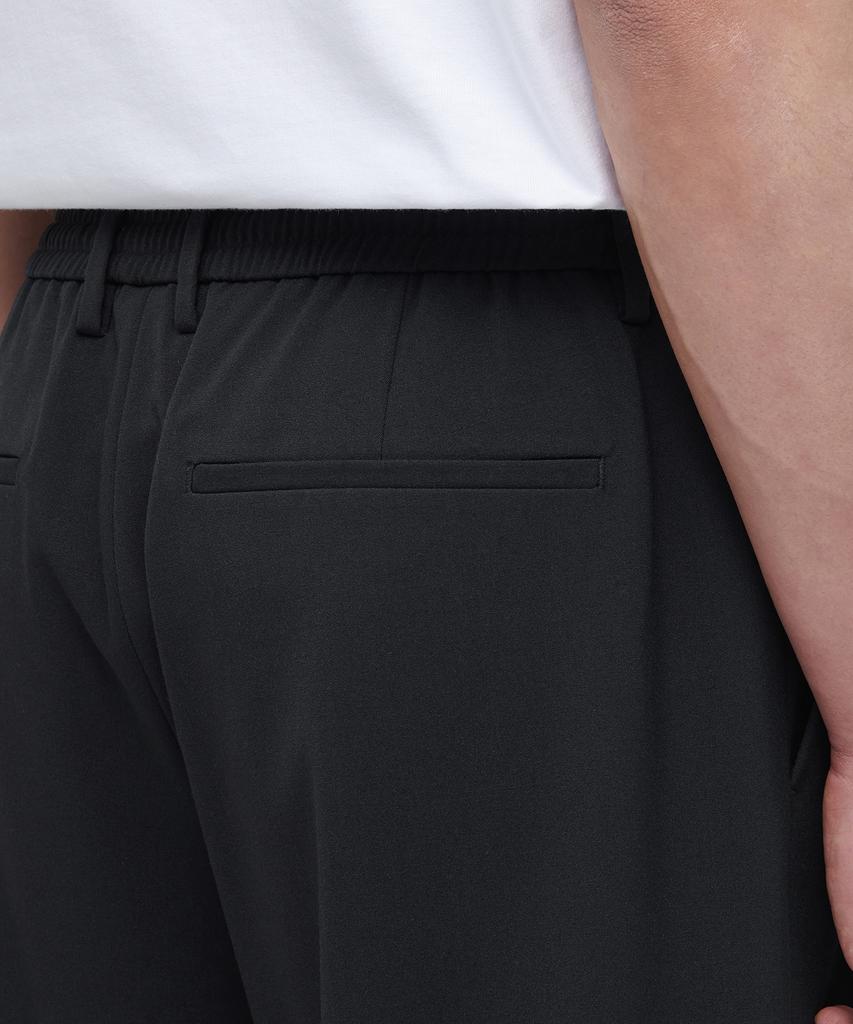 Musinsa Standard Lightweight Wide Drawstring Banded Crop Slacks [Dark Gray]