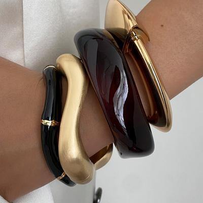 Ingemark 4 Styles Classic Irregular Resin Acrylic Bracelets for Women On Hand Vintage Spring Open Bangle Couple Jewelry Gift