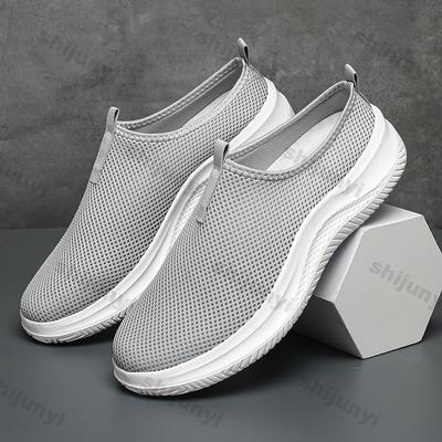 Modne Męskie Buty Dużego Rozmiaru 2025 Lato Nowe Siatkowe Oddychające Antypoślizgowe Codzienne Buty Outdoorowe Lekkie Wygodne Płaskie Klapki