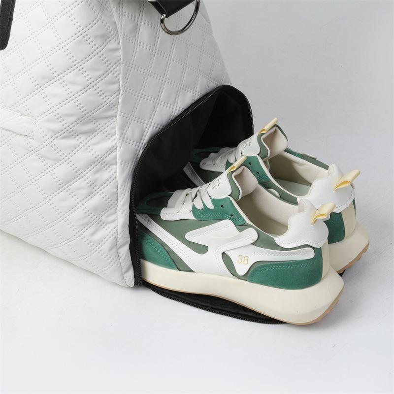 The New Large-capacity Portable Fitness Bag Can Diagonally Span Dry and Wet Separation Yoga Bag Can Be Stored for Short Business Trips Travel Bag