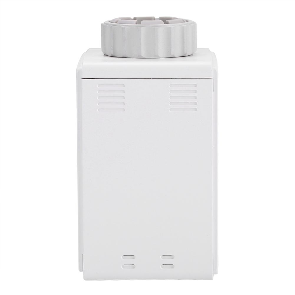 Elektrischer thermischer Stellantrieb zum Anschluss eines Wasserventils für die Raumtemperaturregelung einer Fußbodenheizung