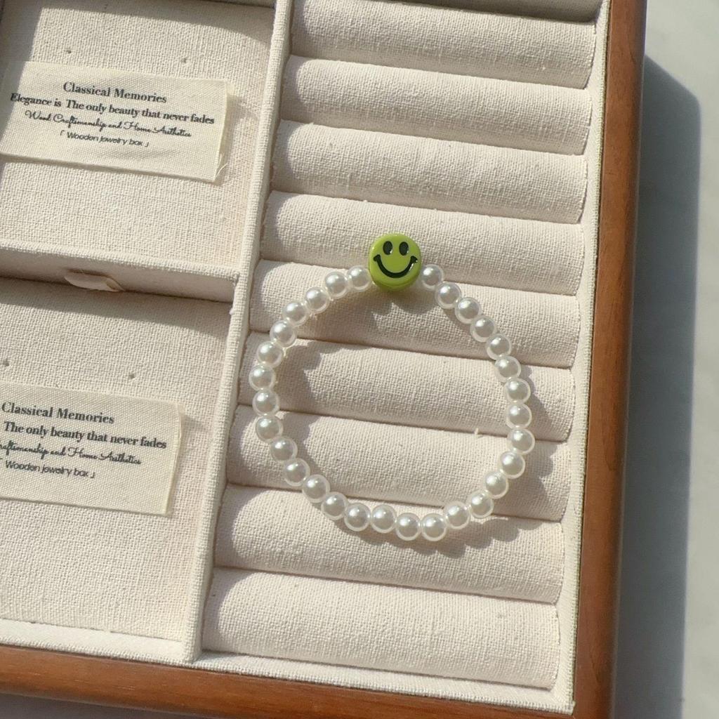 Korean-Style Acrylic Smile Face Pearl Bracelet for Women - Creative Handmade Elastic Beaded Jewelry