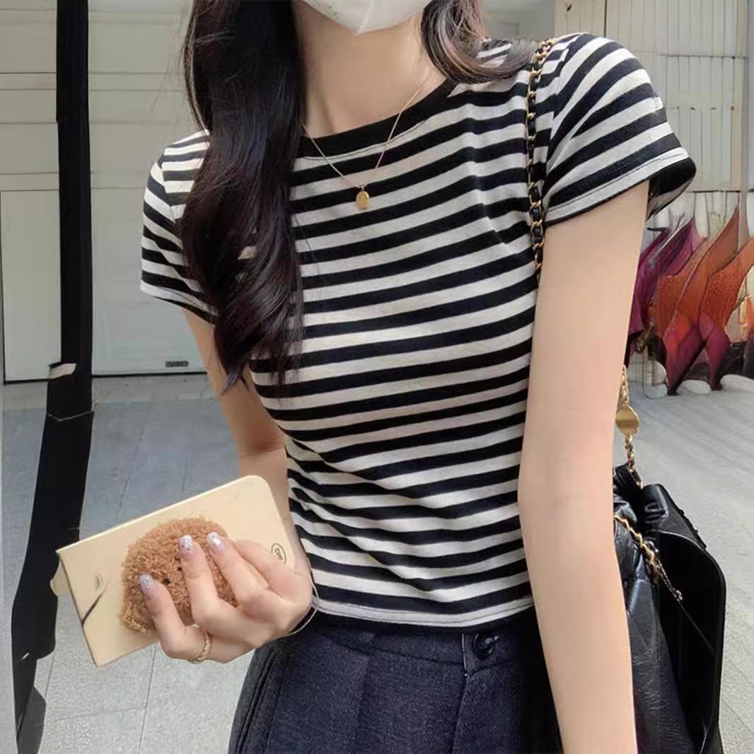 

GMXIA Футболка с короткими рукавами в контрастную полоску для женщин, весенне-летний дизайн Sense Niche, утягивающая футболка с короткими плечами, базовый топ L чёрный