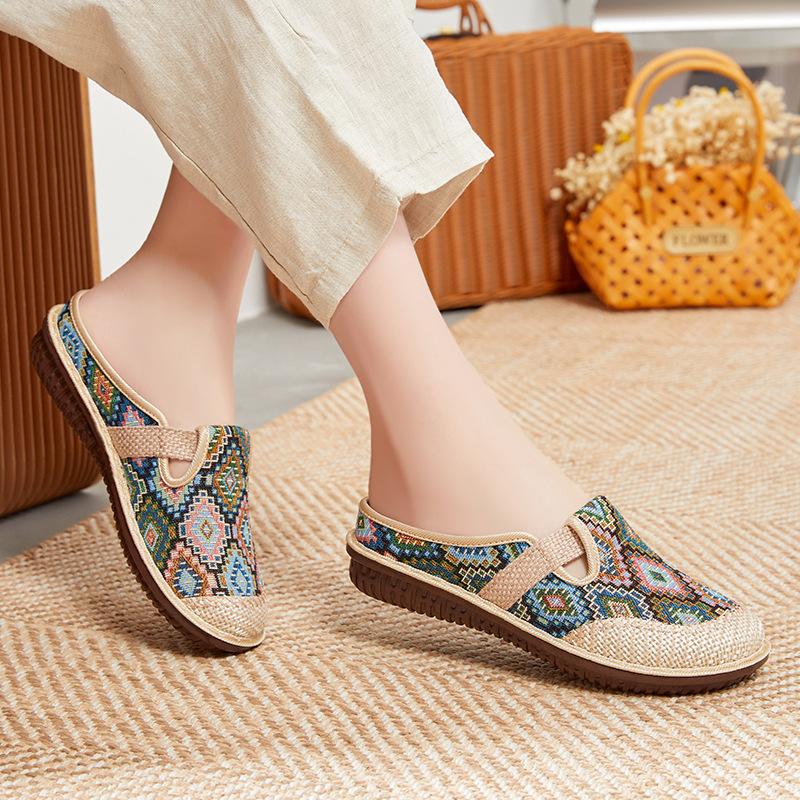 Fashion Womens Canvas Shoes Summer New Breathable Comfortable Flat Shoes Bag Head Half Drag Casual Womens Shoes Color Matching Sandals