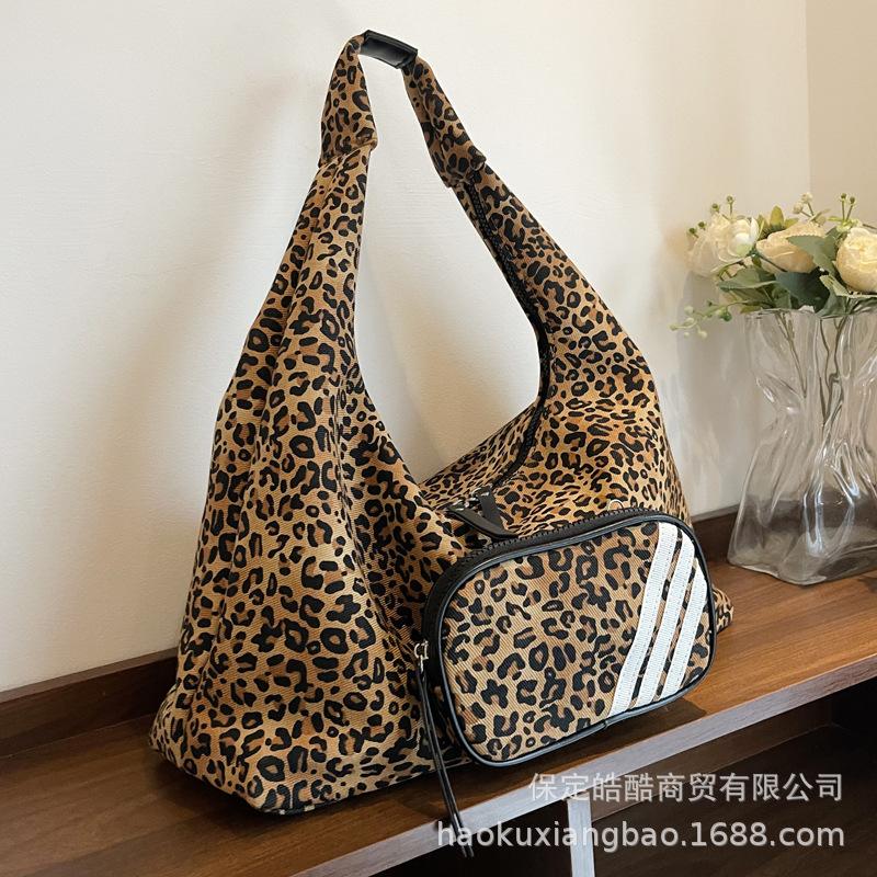 Leopard Print Bag Women's Large Capacity 2025 New Summer Leisure Shoulder Mother and Child Bag Versatile Work Commuter Tote Bag