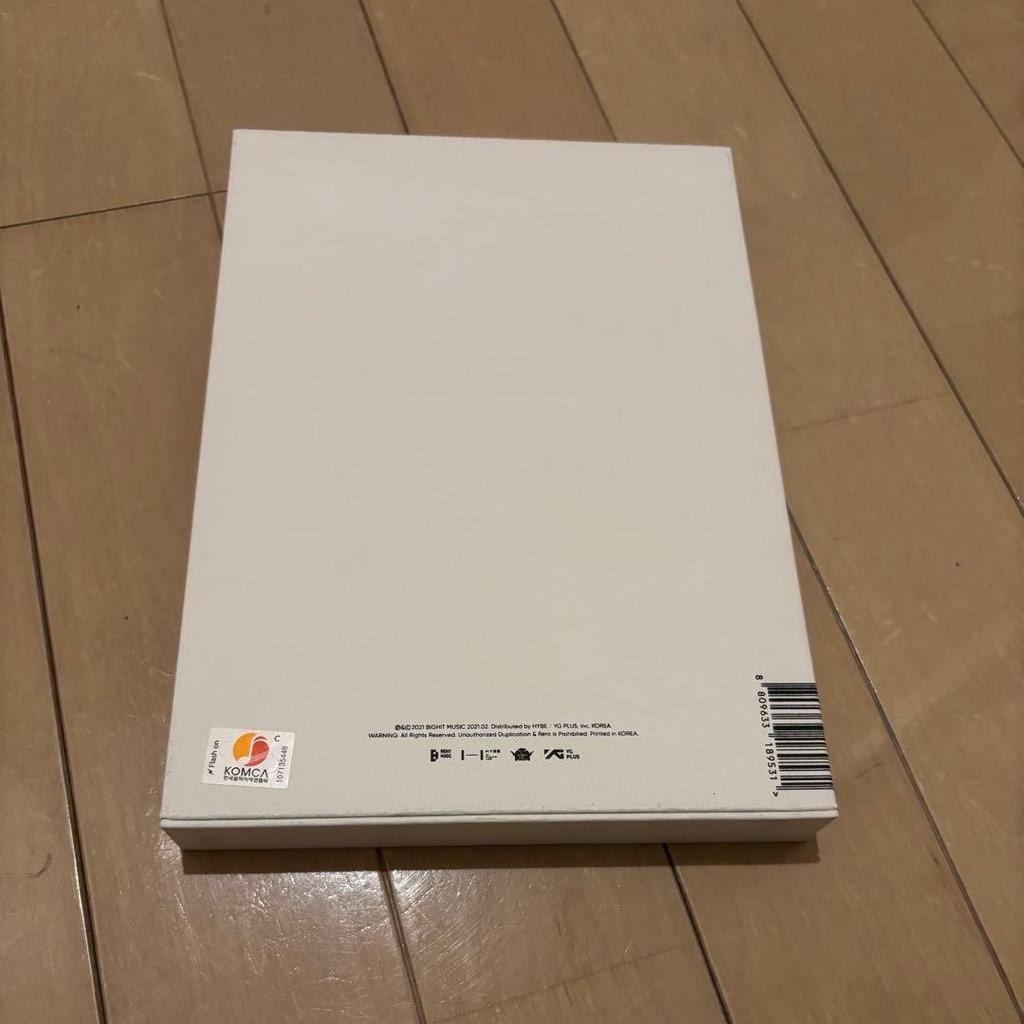 BTS Album BE (Essential Edition) photo card included