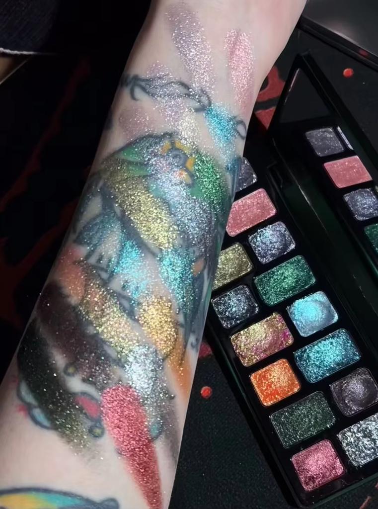 Qianyan Cheeryep Eyeshadow Palette 16 Colors Goth Chameleon Metallic Glitter Blue High Pigment Y2K Smoky Halloween Eye Makeup