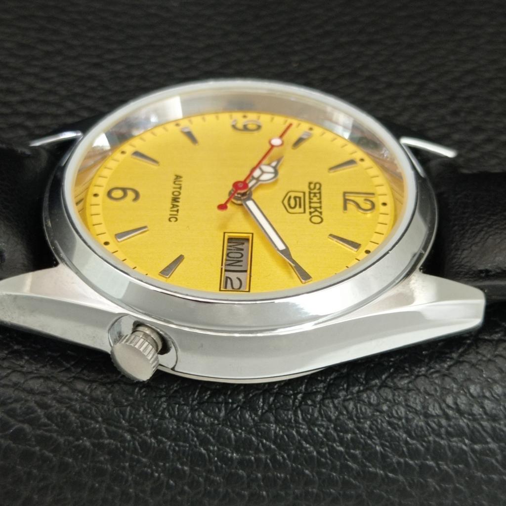 VINTAGE REFURBISHED SEIKO 5 AUTOMATIC JAPAN MENS GOLDEN DIAL WATCH A445587-1