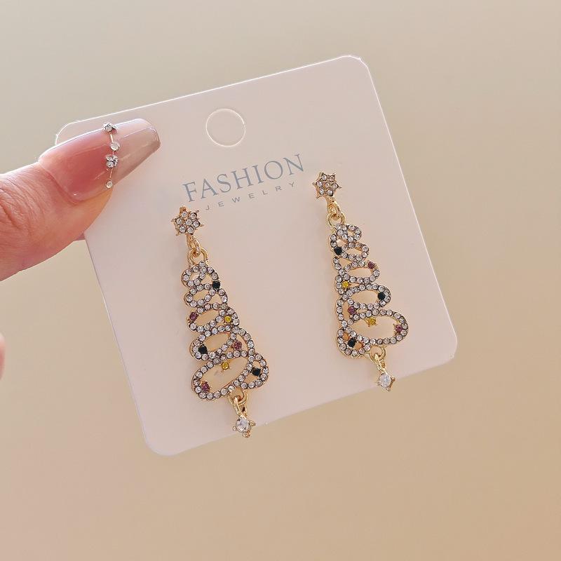 Минималистичные серьги-кисточки в виде рождественской елки со стразами