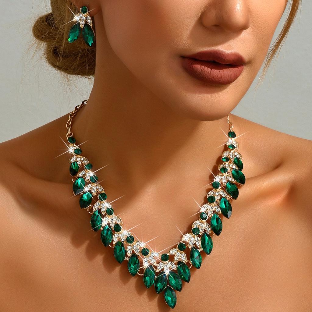 Wind Zweiteiliges Schmuck-Halsketten-Set Übertriebene Retro-Ohrringe mit Strasssteinen Halskette für Damen