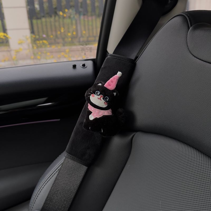 Plush Cat Car Seatbelt Shoulder Pads, Cute Car Decoration Shoulder Pads, In-Car Couple Decorations [Black Shoulder Cover] Single Pink Scarf Cat