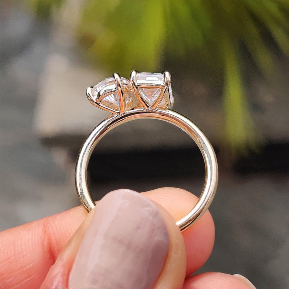 4/6cttw Emerald and Pear Moissanite Ring for Women  CopperTwo Stone Engagement Wedding Bands Toi Et Moi Ring Gifts Jewelry