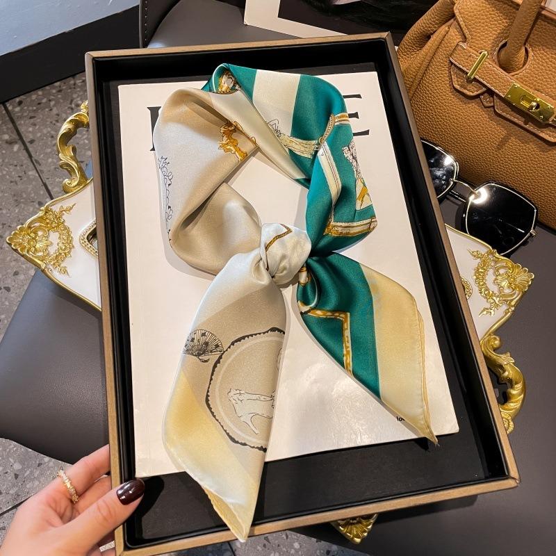 Zhang Ruonan silk scarf women's spring and summer new fashion retro accessories scarf neck high-end small square scarf