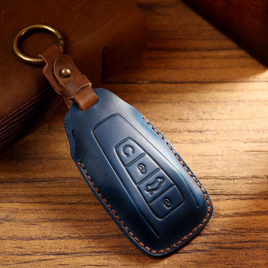 Genuine Leather Car Key Cover for Geely Models - Handmade Protection.