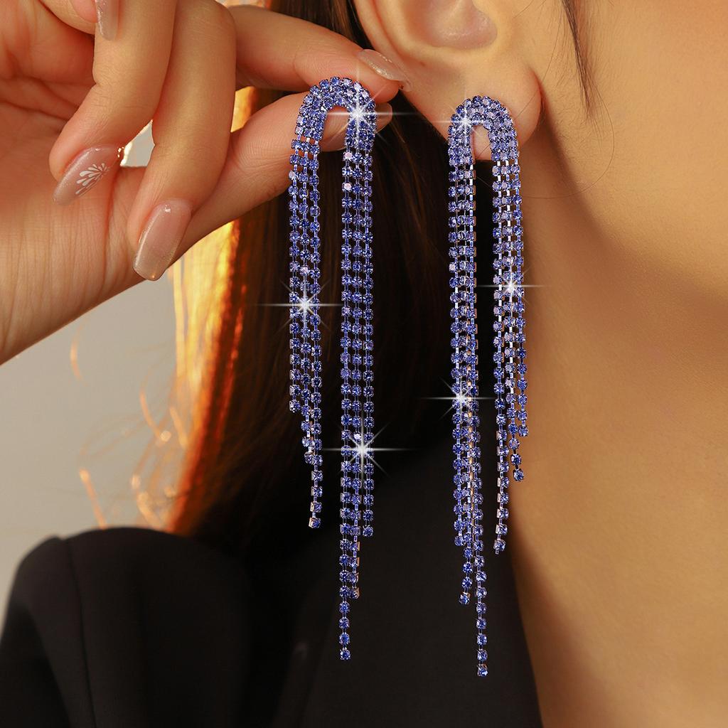 Longues Boucles d'Oreilles Simples et Polyvalentes à Franges de Strass
