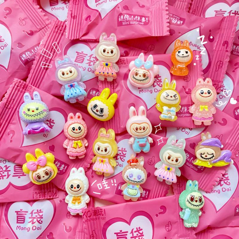 10/20/30 Pezzi/Set Busta Sorpresa Ornamento Cartone Animato Modello Bambola Giocattolo Mostro