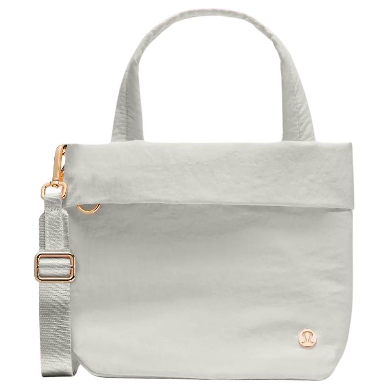 

Lululemon On My Level 5L Gold Hardware Solid Versatile Nylon Crossbody Tote Bag Small Women bags Light-Ivory LW9FNDS-LTIV Light Ivory White