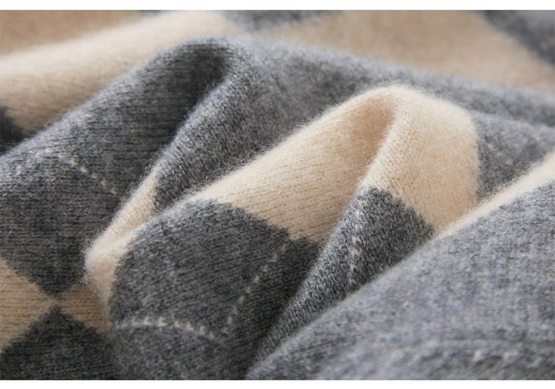 Pure Cashmere Color Block Knitwear with Diamond Pattern