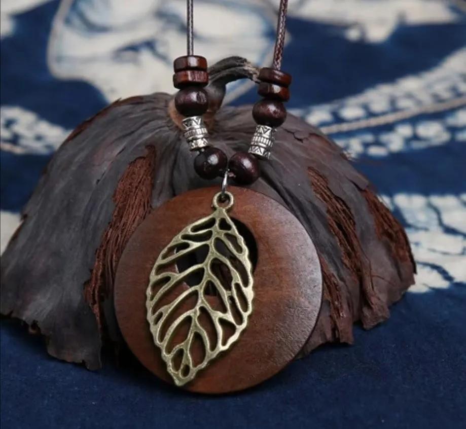 

Деревянная винтажная цепочка для свитера