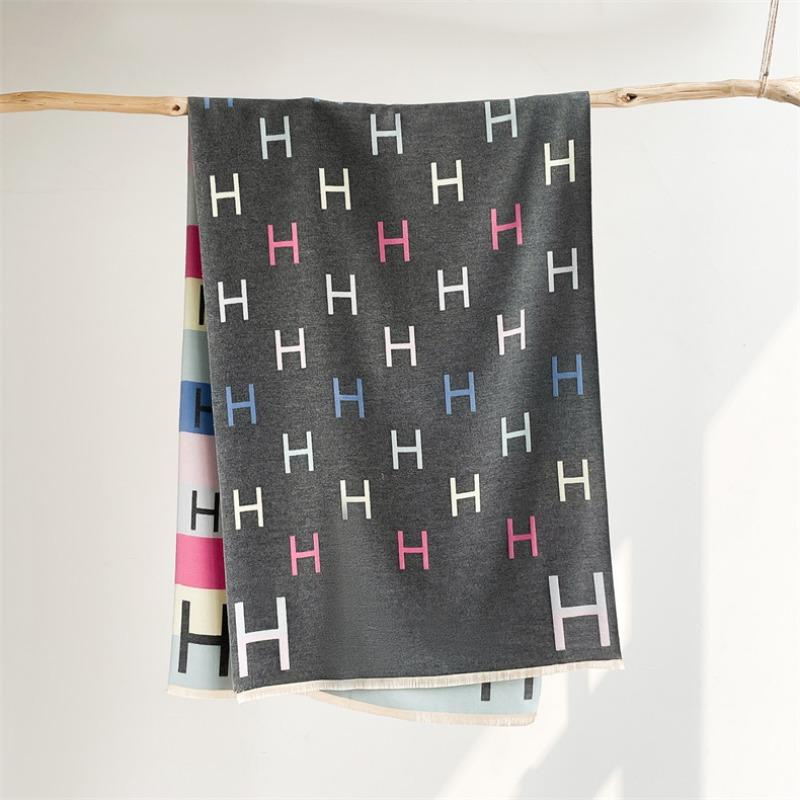 

Красочный шарф с буквами женский осенне-зимний новый утолщенный двусторонний цветной имитация кашемира высококлассный универсальный теплый платок 180x65cm серый