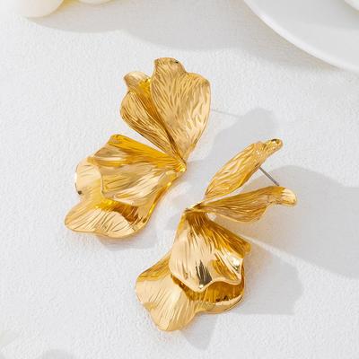 European & American Fashion Pleated Flower Stud Earrings - 3D Metal Petal Design