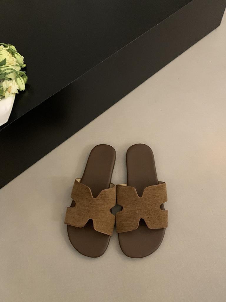 French linen one-word flat-bottomed cool slippers women's summer wear 2025 new vacation style seaside soft sandals