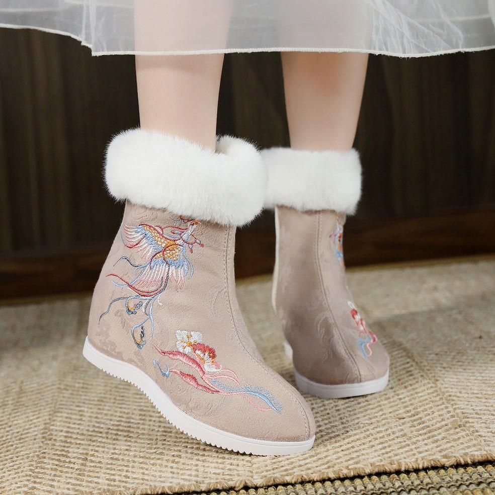 Botas de neve femininas forradas de pele sintética de inverno ao ar livre antiderrapante botas de tornozelo bordadas com zíper casual forrado de pelúcia botas curtas para mulheres