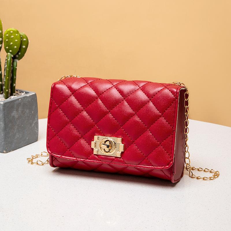 Embroidered Rhombus Chain Lock Small Square Bag, a New Versatile Change Mobile Phone Women's Bag