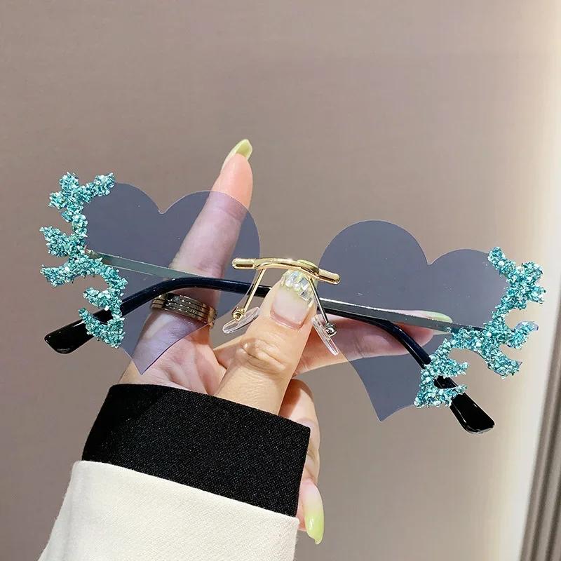Fashion Heart Shaped Sunglasses Luxury Diamond Funny Personality Rimless Sun Glasses Halloween Party Christmas Decoration
